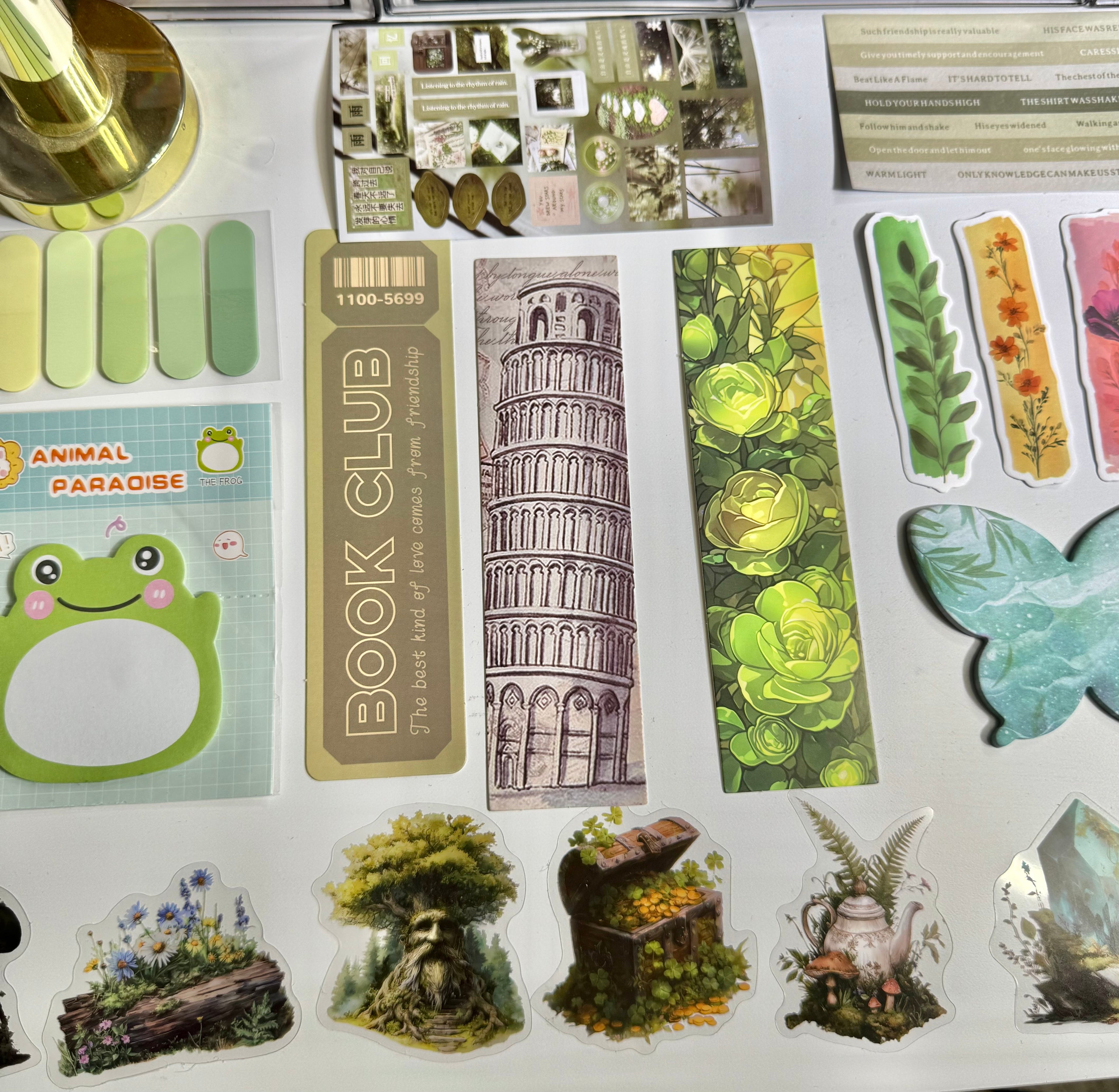 🌿 Emerald Noir — Limited Edition Summer Aesthetic Bookish Bundle