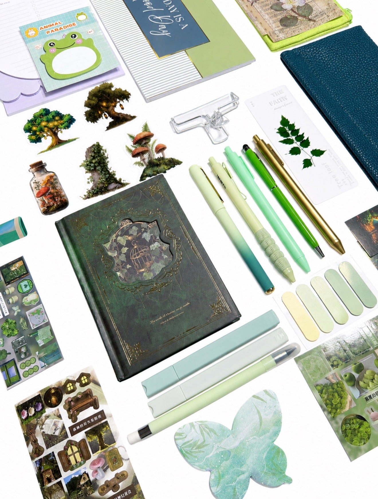 🌿 Emerald Noir — Limited Edition Summer Aesthetic Bookish Bundle